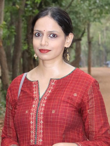 यवनिका तिवारी